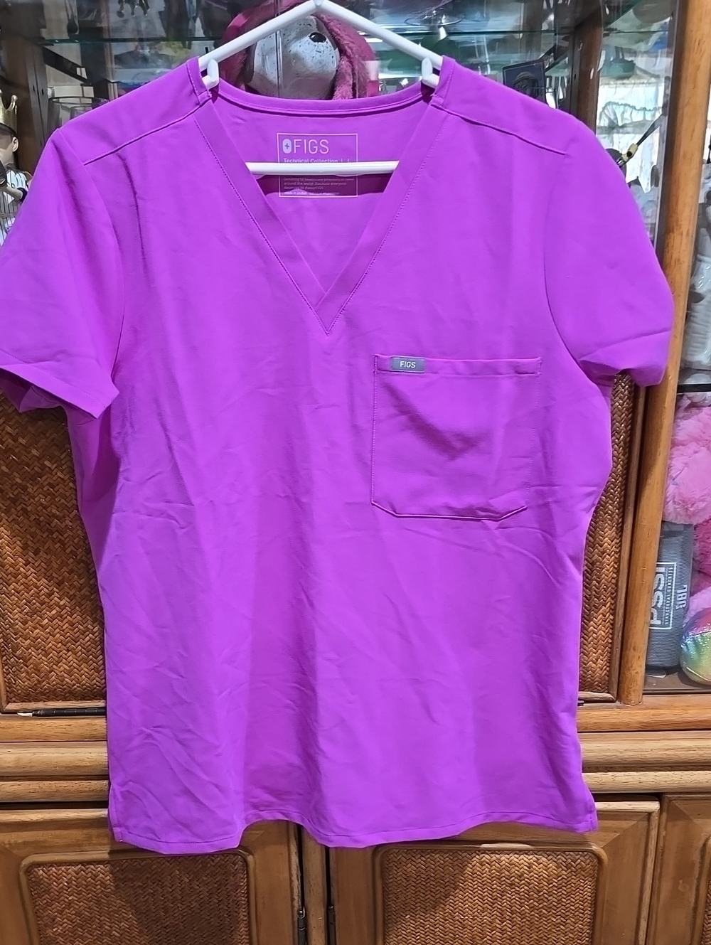 FIGS CATARINA SCRUB TOP - Picture 3 of 7